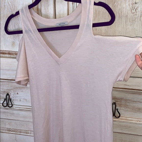 Cold shoulder light pink T-shirt - Picture 2 of 5
